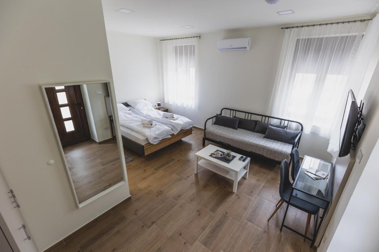 Vila Guliver Palic Exterior photo